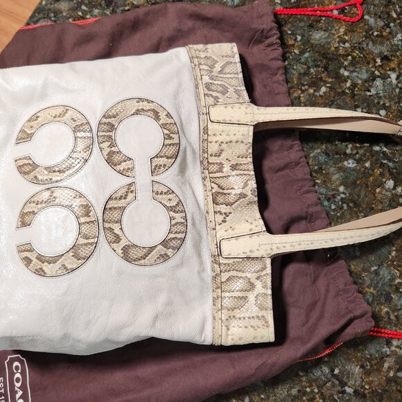 COACH Audrey soft smooth and supple cream leather tote w/snakeskin trim/dustbag - Picture 2 of 15